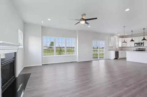 Living - 3993 Whiting, Delavan, WI 53115 photo 3 of 6