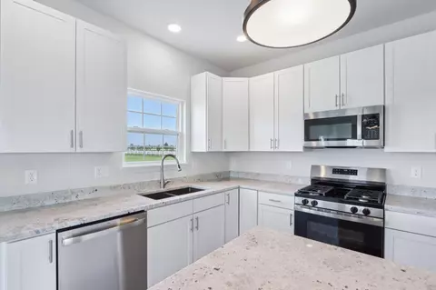 Kitchen - 3993 Whiting, Delavan, WI 53115 photo 4 of 4
