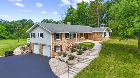 8857 W St Martins, Franklin, WI 53132