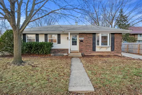 7824 W Waterford, Milwaukee, WI 53220