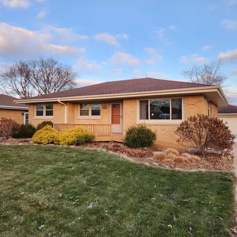 4428 S 65th, Greenfield, WI 53220