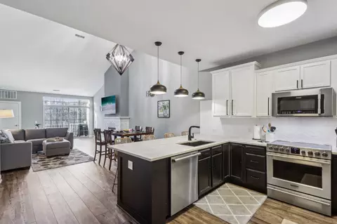 2060 Rainbow Lk #227, West Bend, WI 53090