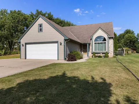 8102 S 36th, Franklin, WI 53132