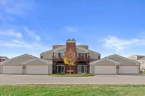n16w26549 Wild Oats #F, Pewaukee, WI 53072