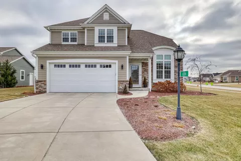 3088 Mendota, Summit, WI 53066