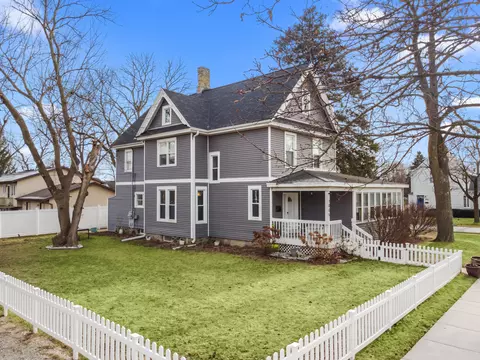 1005 Madison, Lake Geneva, WI 53147