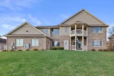 9285 66th #23, Pleasant Prairie, WI 53158