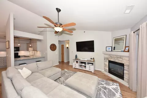 1441 Garay #15, Port Washington, WI 53074