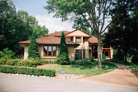 18980 Danbury, Brookfield, WI 53045