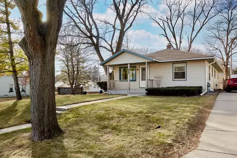 1903 N 118th, Wauwatosa, WI 53226