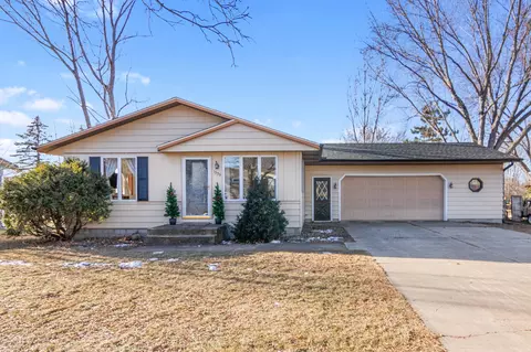 1335 Washington, River Falls, WI 54022