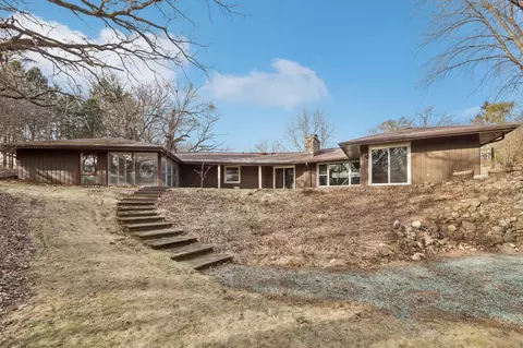 725 Criglas, Wales, WI 53183