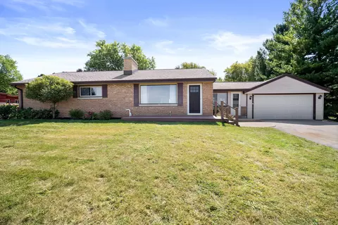 19035 North Hls, Brookfield, WI 53045