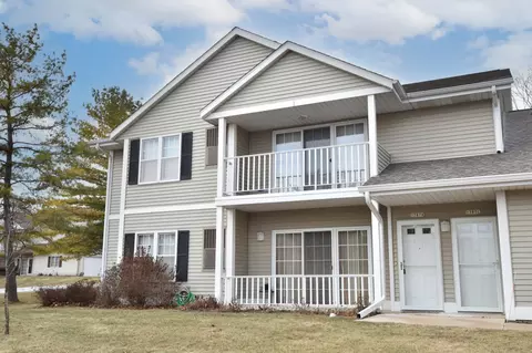 1787 White Pne #A, Grafton, WI 53024