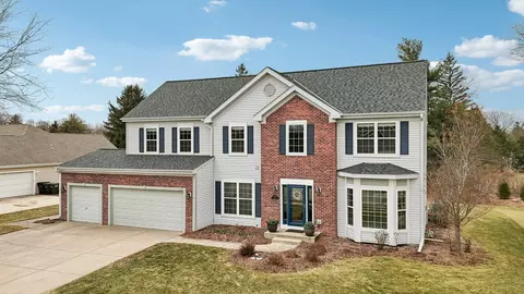 1242 Yosemite, Oconomowoc, WI 53066