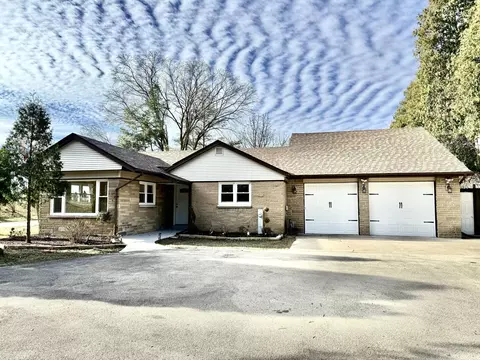 w280n1621 Prospect, Delafield, WI 53072