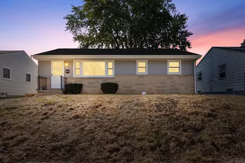 8201 W Lancaster, Milwaukee, WI 53218
