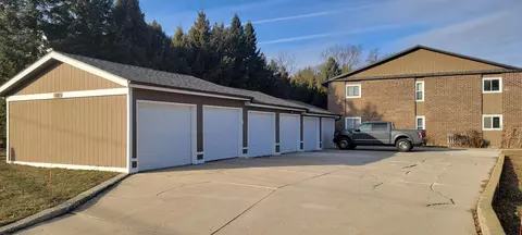 420 Racine #107, Waterford, WI 53185