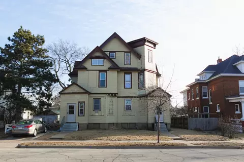 717 5th, La Crosse, WI 54601