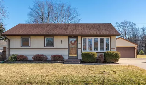 7282 S 36th, Franklin, WI 53132