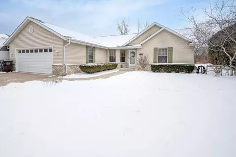 2731 Cardinal, Racine, WI 53402