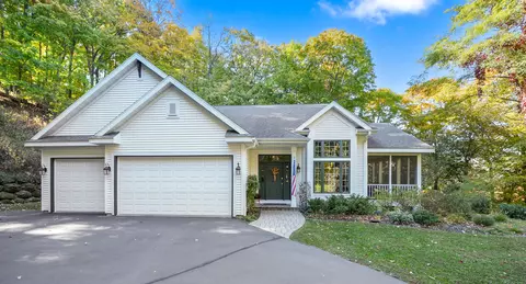 209 Jensen, Fontana, WI 53125