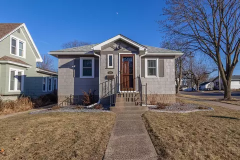 1251 E La, Crosse, WI 54601