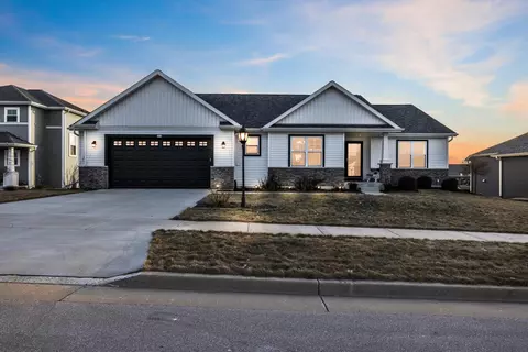 269 Thomas, Oconomowoc, WI 53066