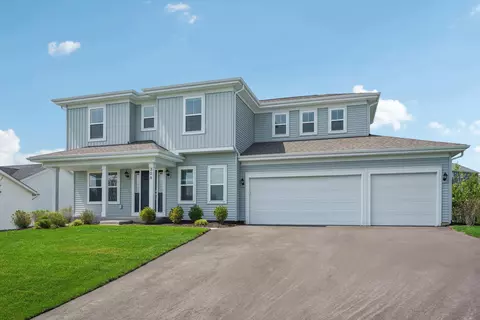 306 N Stone Rdg, Lake Geneva, WI 53147