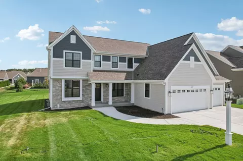 1611 White Deer, Waukesha, WI 53189