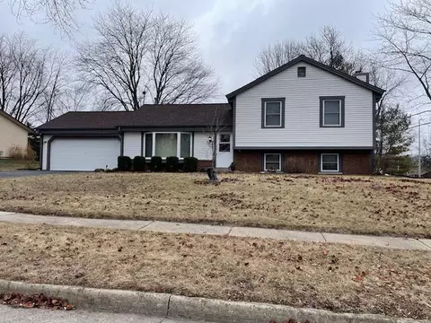 1208 Timber, Pewaukee, WI 53072