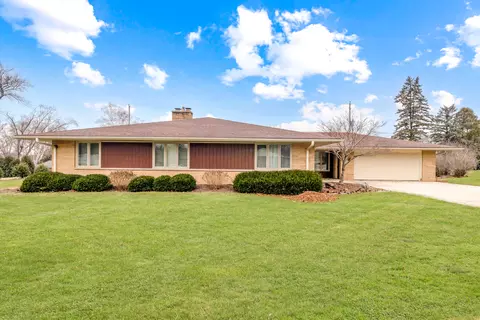 515 Oakwood, Thiensville, WI 53092