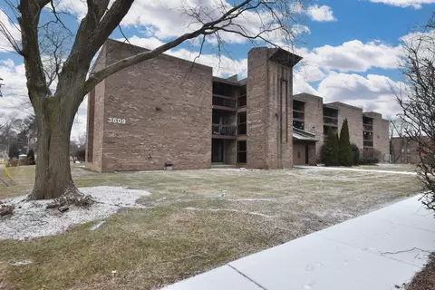 3609 N Tucker #107, Milwaukee, WI 53222