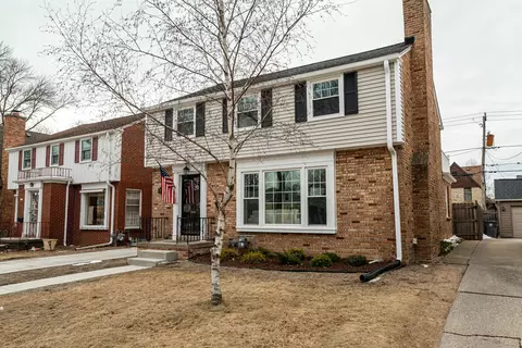 5715 N Shoreland, Whitefish Bay, WI 53217