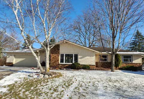 w162n10162 Indianwood, Germantown, WI 53022