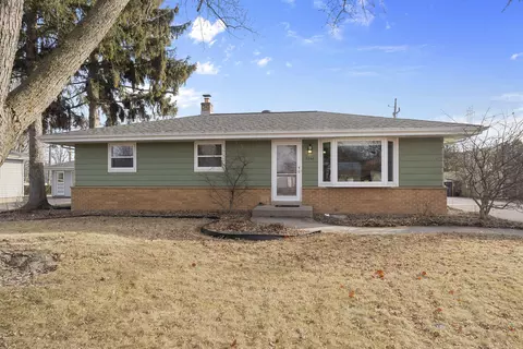 5260 S 110th, Hales Corners, WI 53130