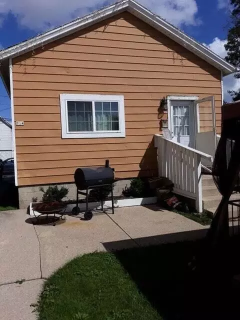 914 W Walker #916-918, Milwaukee, WI 53204