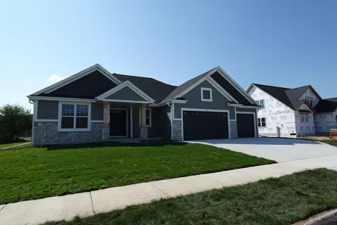 1652 Switchgrass, Oconomowoc, WI 53066
