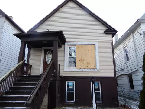 2135 S 18th #2137, Milwaukee, WI 53215