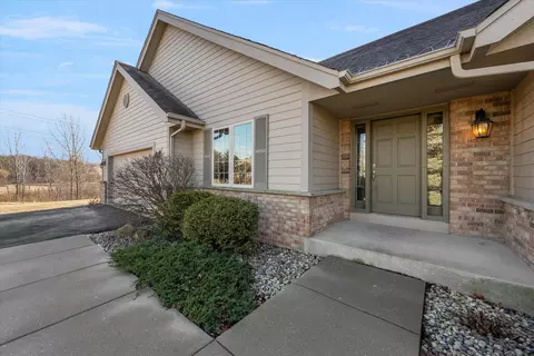 10721 N Oxford, Mequon, WI 53092