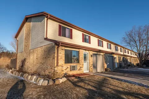 1143 Vogt #13, West Bend, WI 53095