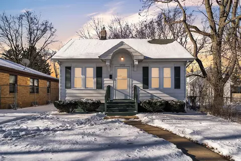 1332 Russet, Racine, WI 53405