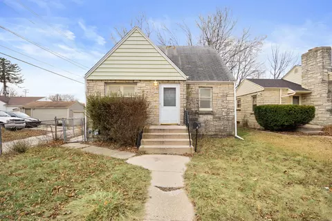 5221 N 46th, Milwaukee, WI 53218