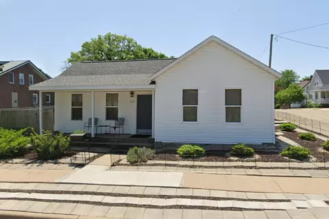 213 E Walnut, Dodgeville, WI 53533