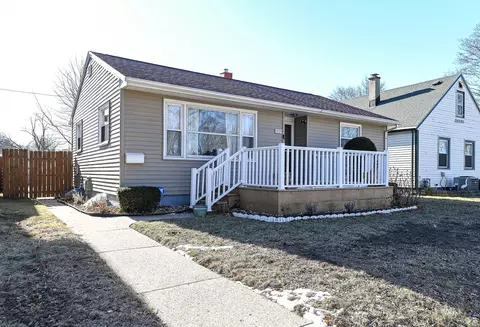 3227 W Manitoba, Milwaukee, WI 53215