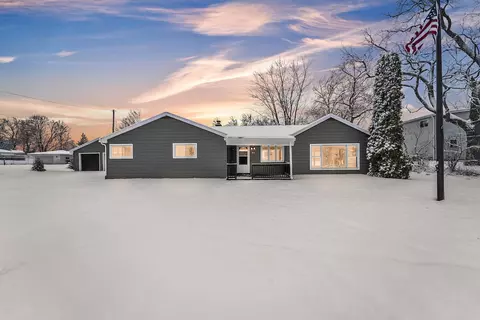 7818 County Road V, Caledonia, WI 53108