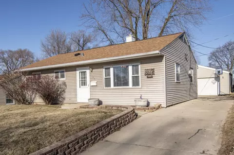 1124 Margaret, Waukesha, WI 53186