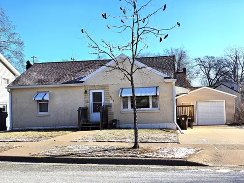317 9th, Onalaska, WI 54650