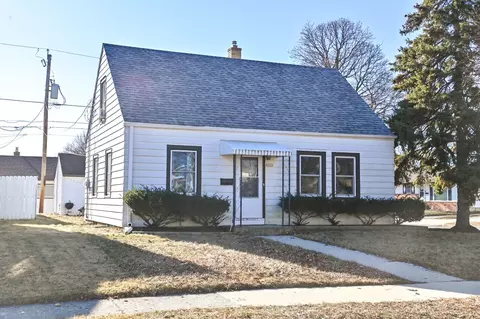 6329 W Arthur, West Allis, WI 53219