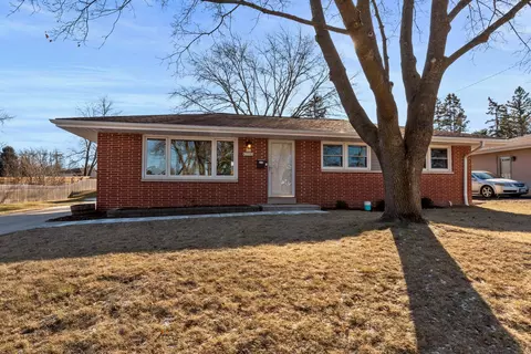 n84w15049 James, Menomonee Falls, WI 53051
